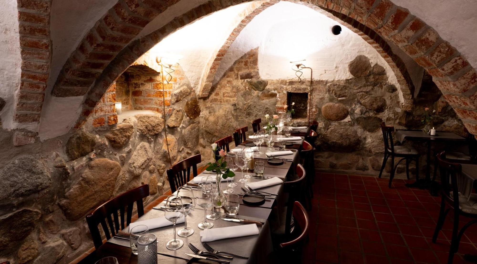 Vinhuset Hotel 3*