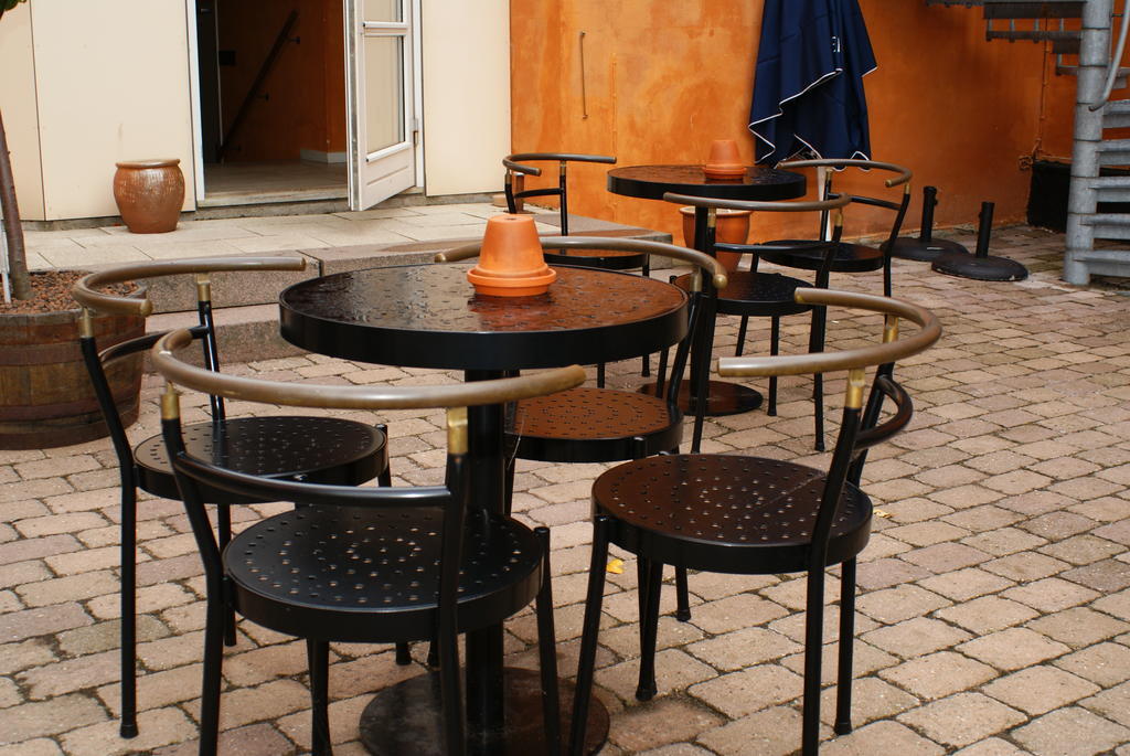Vinhuset Hotel 3*